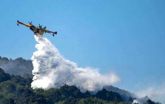 Incendiul devastator din Toscana: O criză ecologică și umanitară în inima Italiei