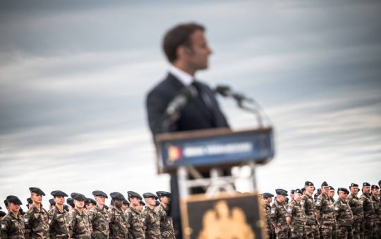 Prezența militară franceză în România: O analiză a declarațiilor lui Emmanuel Macron și implicațiile pentru securitatea regională