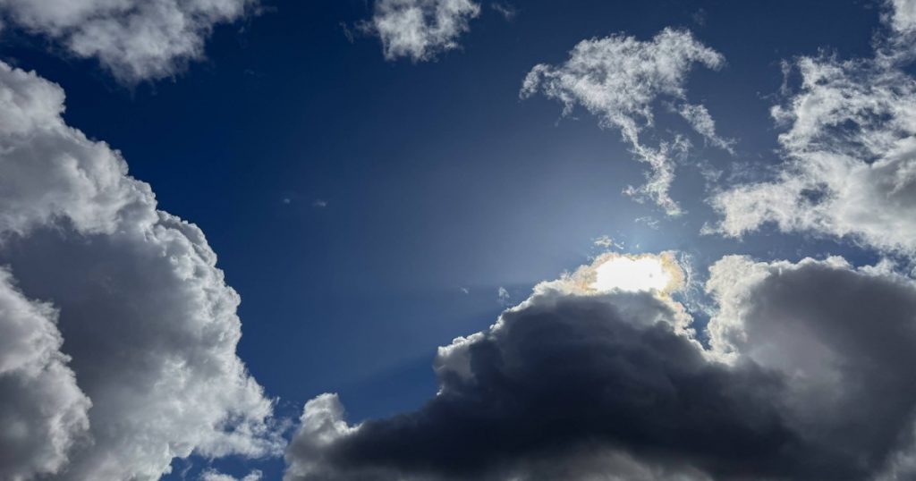 Fluctuațiile climatice din România: Încălzirea temporară și perspectiva ploilor abundente