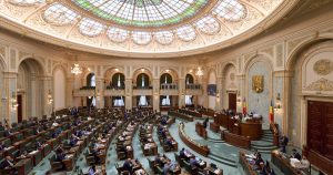 Interzicerea Vânzării Activelor Statului Până în 2027: O Analiză Detaliată a Deciziei Senatului Român