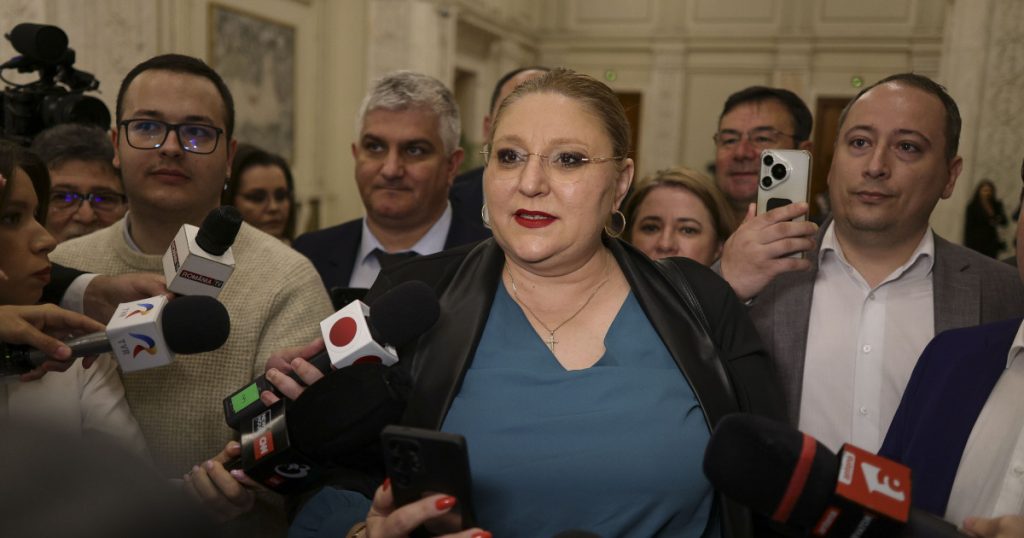Moțiunea de Cenzură Împotriva Guvernului Bolojan: Context, Implicații și Viziuni Politice