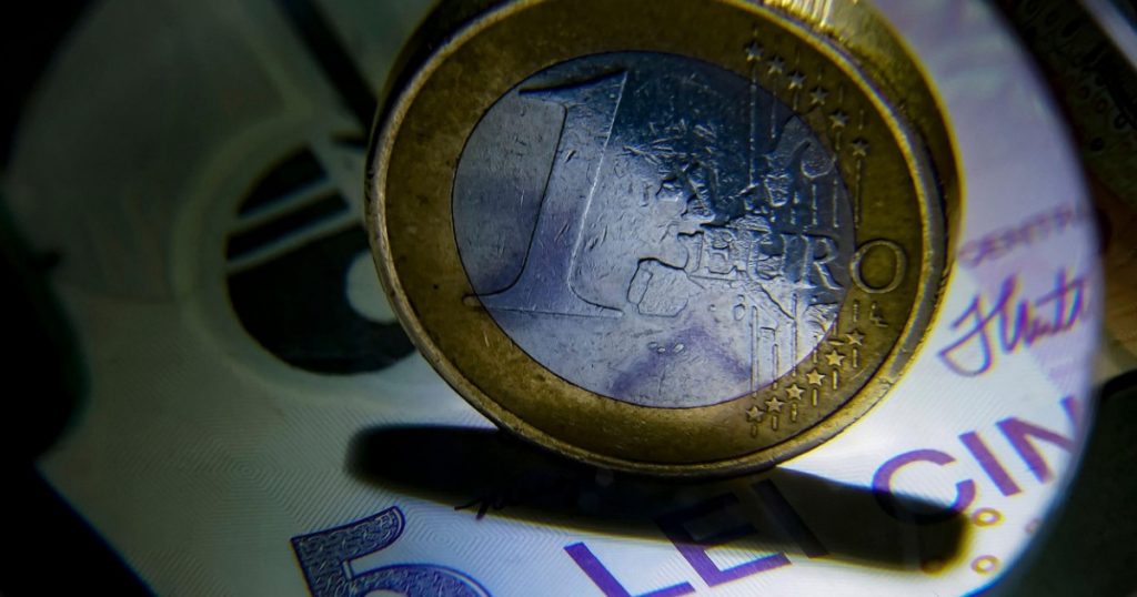 Euro Atinge un Nou Maxim Istoric: Impactul Politic și Economic al Votului de Cenzură împotriva Guvernului Bolojan