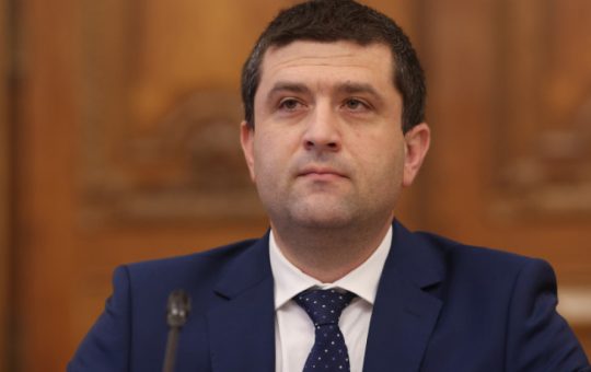Radu Miruță și Moțiunea de Cenzură: O Bătălie între Tradiție și Inovație în Politica Românească