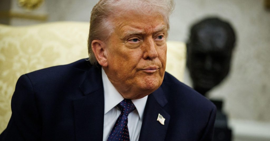 Strategii de Supraviețuire Politică: Cum Trump se Pregătește pentru Alegerile Intermediare