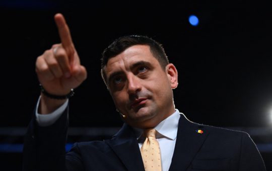 George Simion și Viitorul Guvernării: O Analiză a Ambițiilor AUR în Contextul Politic Actual