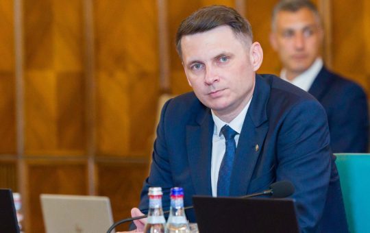 Mircea Abrudean și Provocările Opoziției: O Analiză a Deciziei PNL de a Intra în Opoziție