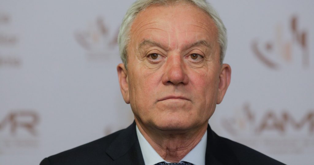 Controversele Investiției în Permacultură: Achiziția Cotețului Mobil la Buzău în Centrul Disputelor Politice