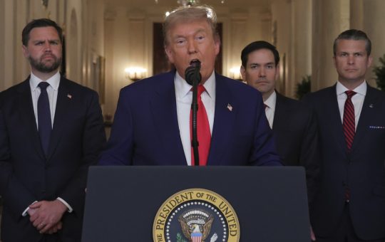 Vizita lui Donald Trump în Grecia: Oportunități și Implicații Strategice
