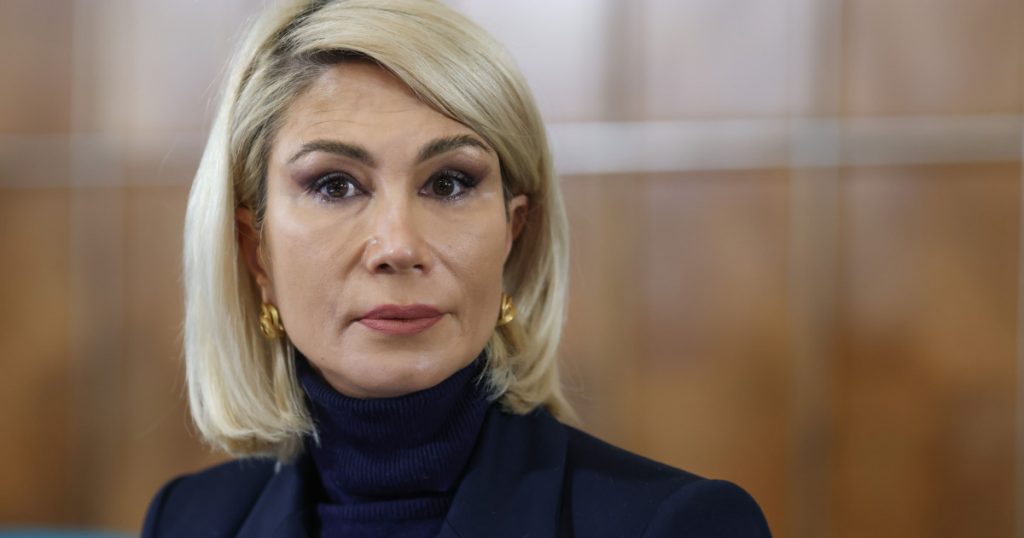 Răsturnări Politice în România: Raluca Turcan și Provocarea Guvernării pentru Sorin Grindeanu