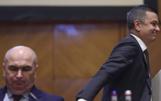 Emil Boc și Necesitatea Separării Apei între PNL și PSD: O Analiză Detaliată a Situației Politice din România