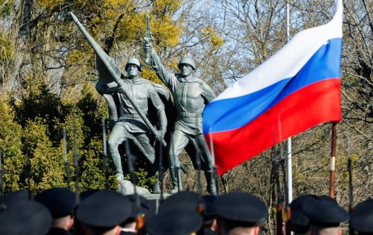 Moartea unui protestatar anti-război în Kaliningrad: O investigație asupra mușamalizării și represiunii în Rusia