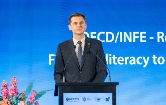 Aderarea României la OCDE: Oportunitate Strategică sau Provocare Politică?