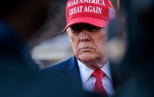 Divorțul MAGA: Conflictul lui Trump și Impactul Asupra Dreptei Americane
