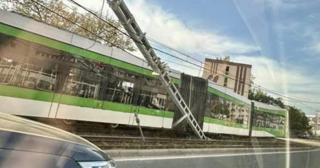 Deraierile de tramvai din București: Analiza incidentului de pe Valea Cascadelor și implicațiile pentru transportul public