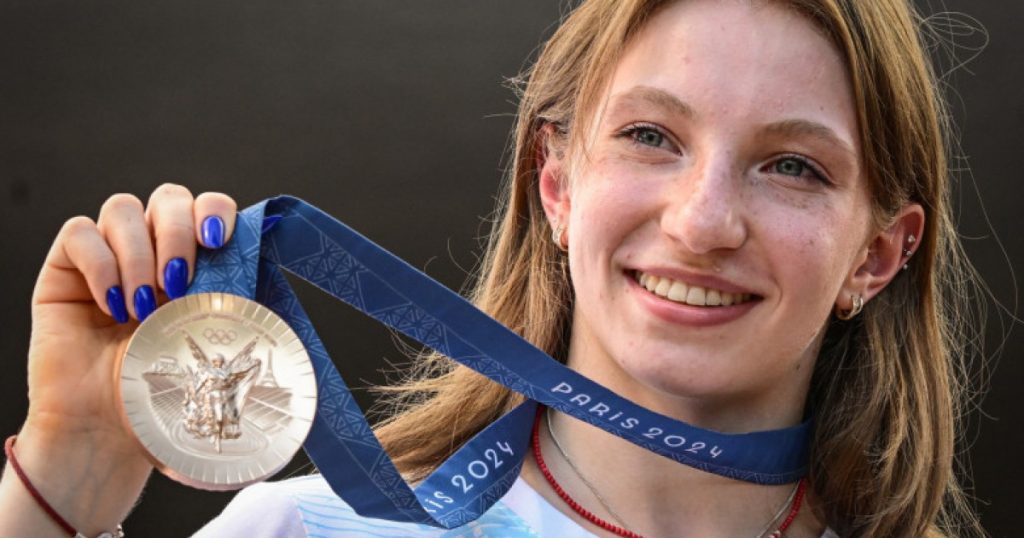 Controversă în Gimnastica Românească: Ana Maria Bărbosu și Suspendarea Provizorie din Competiții