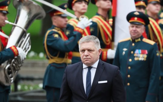 Declarația Surprinzătoare a Premierului Slovac Robert Fico: Un Pas Spre Dialog în Conflictul din Ucraina?