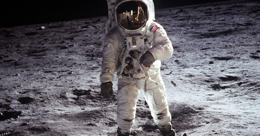 Revelații OZN: Fenomenele neobișnuite observate de astronauții americani în timpul misiunilor lunare