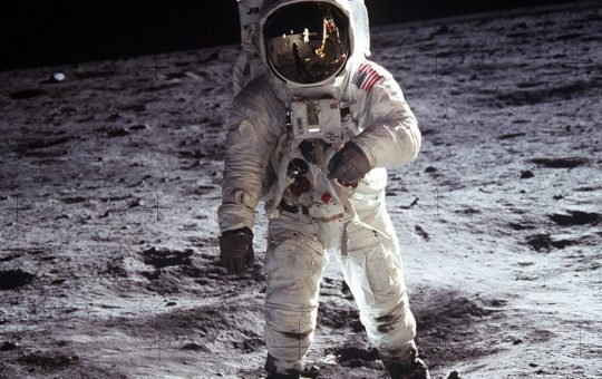 Revelații OZN: Fenomenele neobișnuite observate de astronauții americani în timpul misiunilor lunare