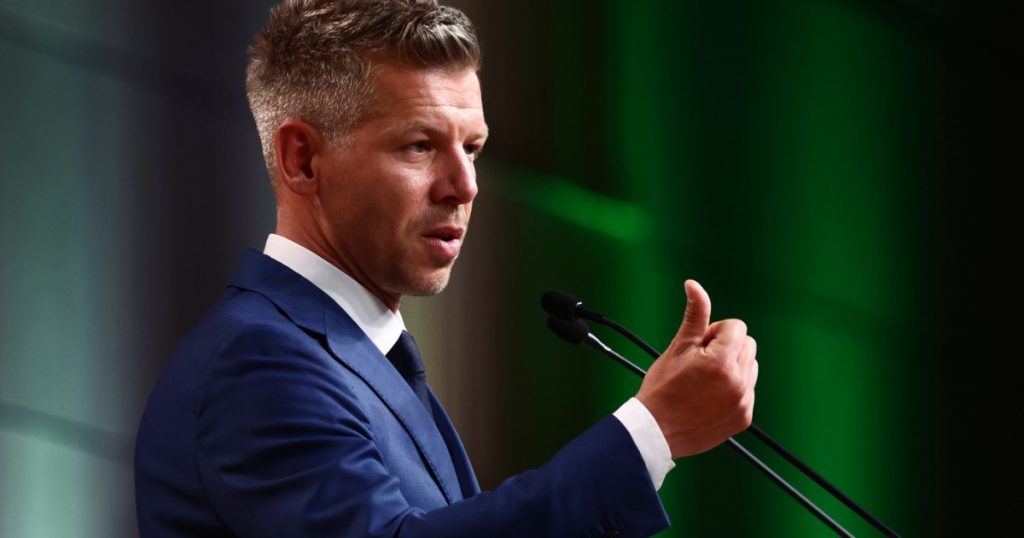 Péter Magyar și Ultimatumul pentru Președintele Sulyok: O Nouă Eră Politică în Ungaria