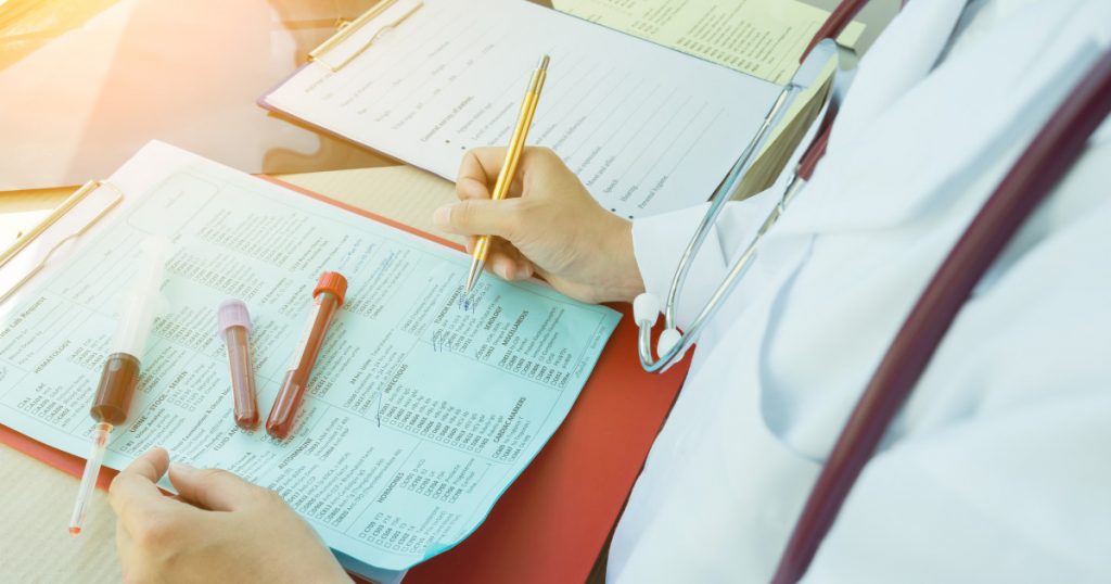 Inovație în tratamentul cancerului de sânge: Terapia CAR-T și viitorul chimioterapiei