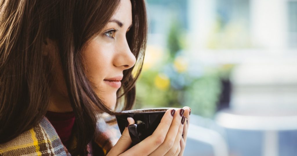 Cafeaua și Reducerea Stresului: O Analiză Detaliată a Efectelor Decoifeinizate