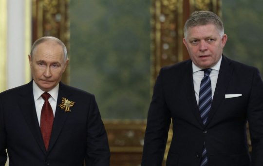 Întâlnirea dintre Vladimir Putin și Robert Fico: Implicații Energetice și Politice pentru Slovacia