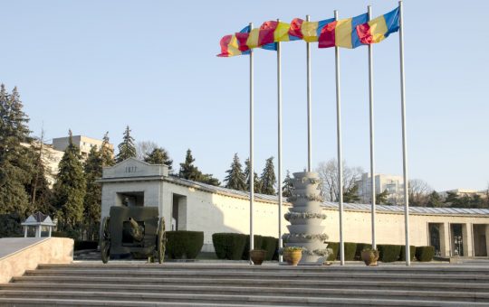 10 Mai, Ziua Independenței Naționale a României: O Analiză Detaliată a Trei Momente Fundamentale în Istoria Modernă