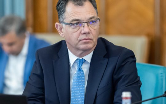 Conflictul dintre PSD și Oana Gheorghiu: O analiză detaliată a implicațiilor politice și financiare