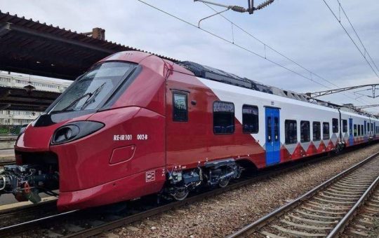 Regulamentul anacronic care limitează viteza trenurilor moderne pe căile ferate din România
