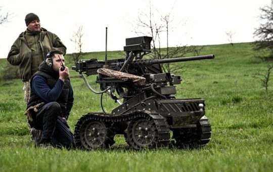 Luptele din Ucraina: O lecție despre eficiență în producția de armament pentru Occident