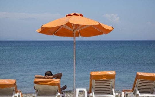 Războiul prosoapelor în turismul european: Un caz semnificativ din Grecia