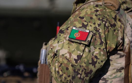 Programul de Voluntariat Civil-Militar din Portugalia: O Inițiativă pentru Tineri sau o Militarizare a Societății?