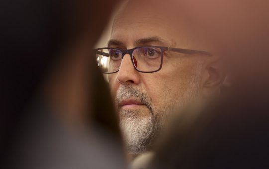 Kelemen Hunor și Provocările Coaliției: O Analiză a Situației Politice din România