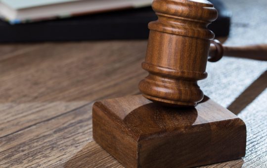 Decizia Tribunalului Covasna și Implicațiile Reducerii Posturilor: O Analiză Detaliată