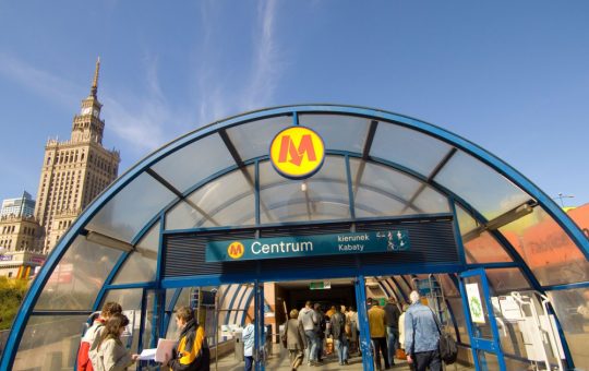 Polonia își transformă infrastructura urbană: Metroul ca adăpost antiaerian în era amenințărilor globale