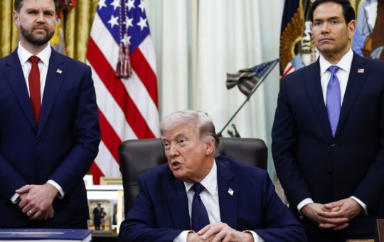 Strategii și Alegerea Echipei: Viziunea lui Trump pentru Viitoarele Alegeri Prezidențiale