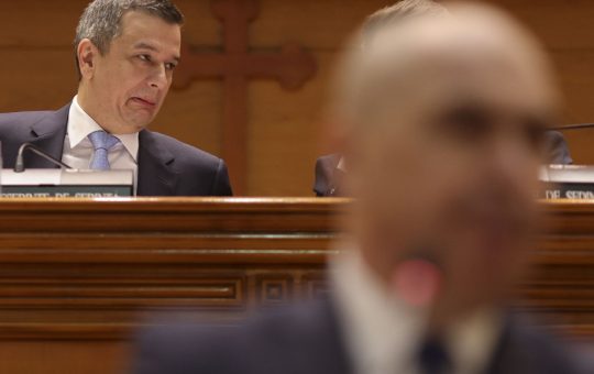 Criza guvernamentală din România: Stolojan și apelul la respectarea Constituției în fața majorității PSD