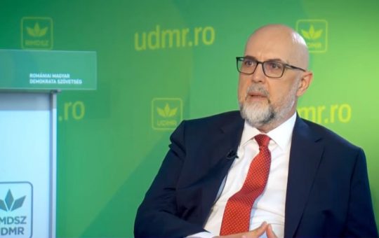 Kelemen Hunor propune un guvern tehnocrat cu miniștri politici: O soluție temporară pentru criza guvernamentală din România