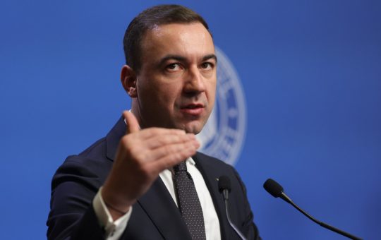 Responsabilitatea Energetică: Analiza Controversei Electrocentrale Craiova și Declarațiile Ministrului Bogdan Ivan