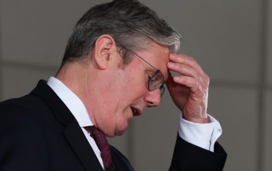 Criza Politică din Marea Britanie: Keir Starmer și Provocările Partidului Laburist în Fața Alegerilor Locale