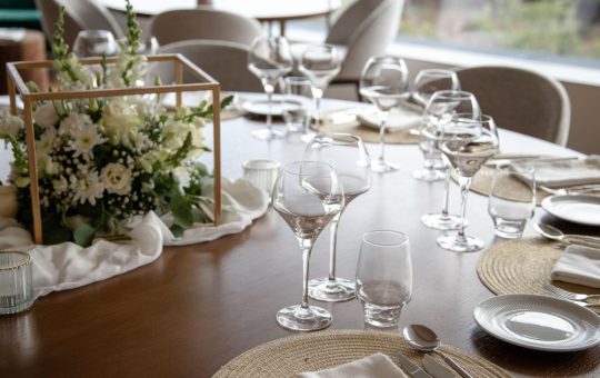Taxa Zgârcitului: O Nouă Practică Controversată în Restaurantele Austriece