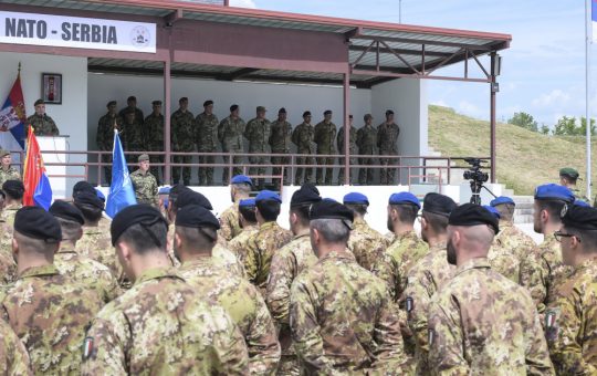 Cooperarea Militară Inedită: Exercițiile Comune dintre Serbia și NATO pe Terenul Foștilor Conflicte