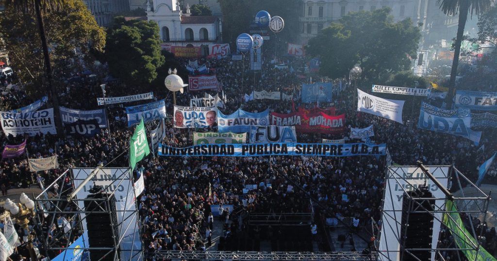 Protestele din Argentina: Tăierile bugetare în educație stârnesc nemulțumiri masive