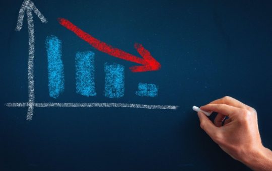 România în recesiune: Analiza scăderii economice de 0,2% în trimestrul I 2026