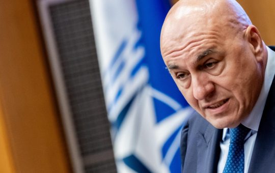 Italia își întărește prezența militară în strâmtorile strategice: O analiză a implicațiilor și contextului geopolitic