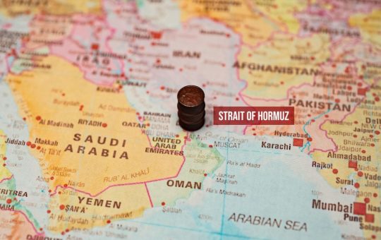 Criza Petrolieră Globală: Epuizarea Rezervele Mondiale și Impactul Războiului din Orientul Mijlociu