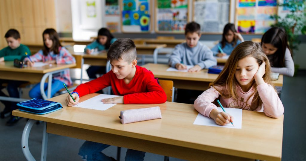 Evaluarea Națională 2026 pentru Clasa a II-a: O Privire Detaliată asupra Probelor și Implicațiilor pentru Viitorul Educațional