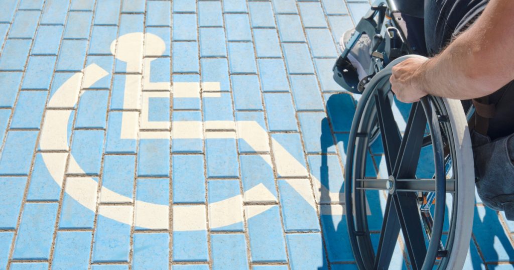 Revoluția Mobilității: Proiectul-Pilot de Taxiuri Adaptate pentru Persoanele cu Dizabilități în București