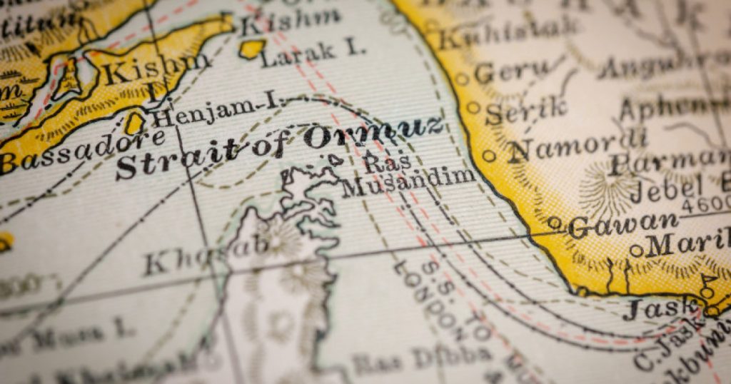 Dinamica geopolitică a Strâmtorii Ormuz: Implicațiile vizitei lui Trump la Beijing și parteneriatul Iran-China