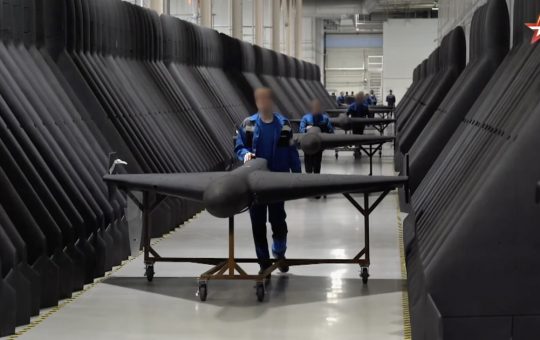 Rusia și ascensiunea dronelor Shahed: O analiză aprofundată a noilor strategii de război